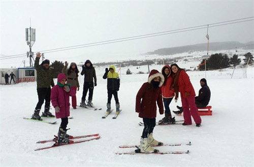 Valiliğimizce “1 Çocuk 1 Dünya Projesi” Kapsamında Öğrencilerimiz İçin Yalnızçam Kayak Merkezine Etkinlik Düzenlendi