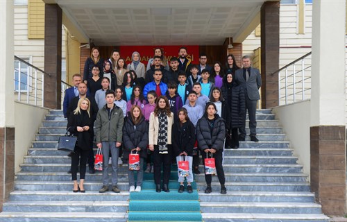 Zehra Mine Öner Hanımefendi, Sıfır Atık Gönüllüsü öğrencilerle buluştu (30.10.2022)