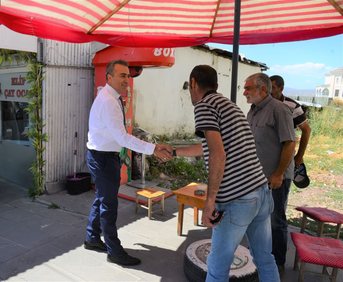 Valimiz Sn. Hayrettin Çiçek, göreve başlamasının ardından esnaf ziyaretinde bulundu. 